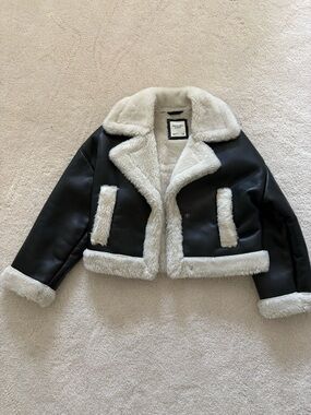 Abercrombie & Fitch Black Jacket with Cream Shearling Trim Small